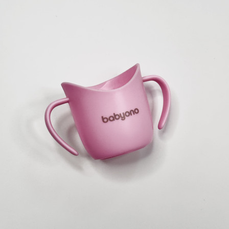Тренувальна чашка з ручками Babyono рожева